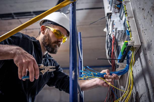 Best Local Electrician Companies  in Beachwood, OH